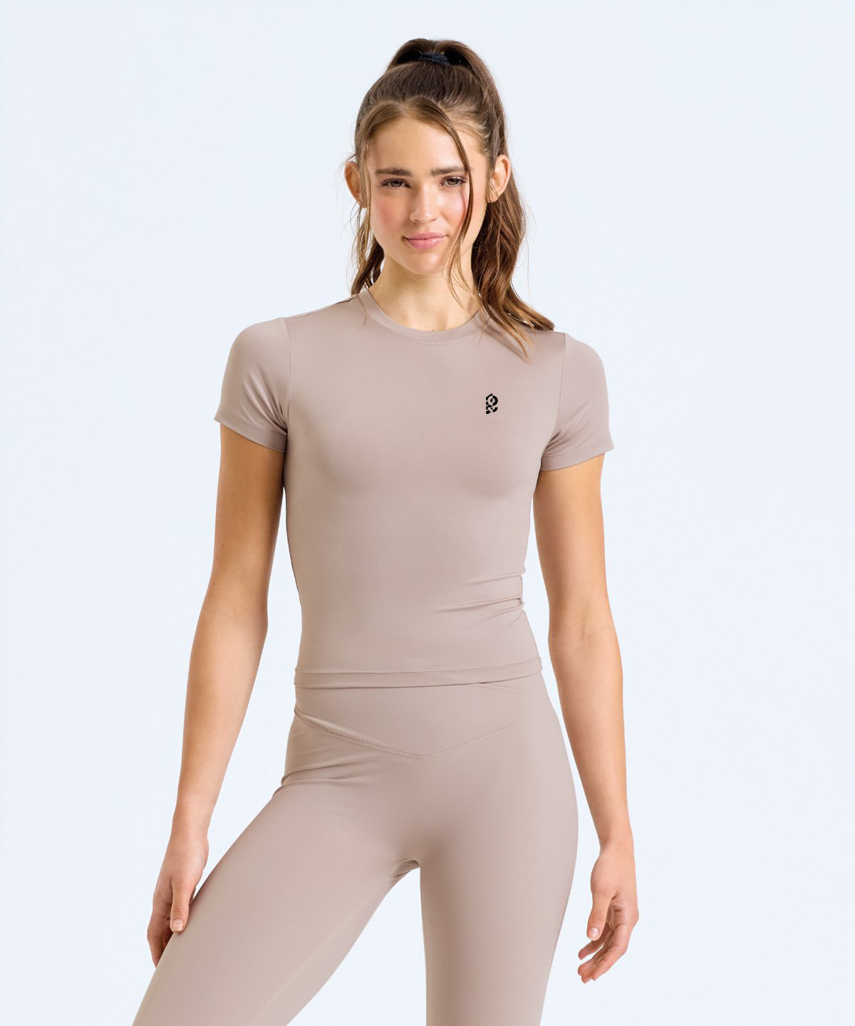 Ravar - Womens Fitted Performance Tee