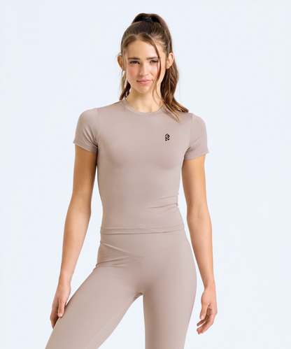 Ravar - Womens Fitted Performance Tee