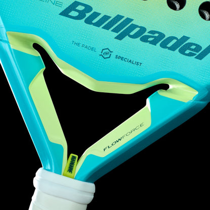 Close-up of Bullpadel Flow Woman 2025 Fibrix hybrid fibre and 3D surface texture"
