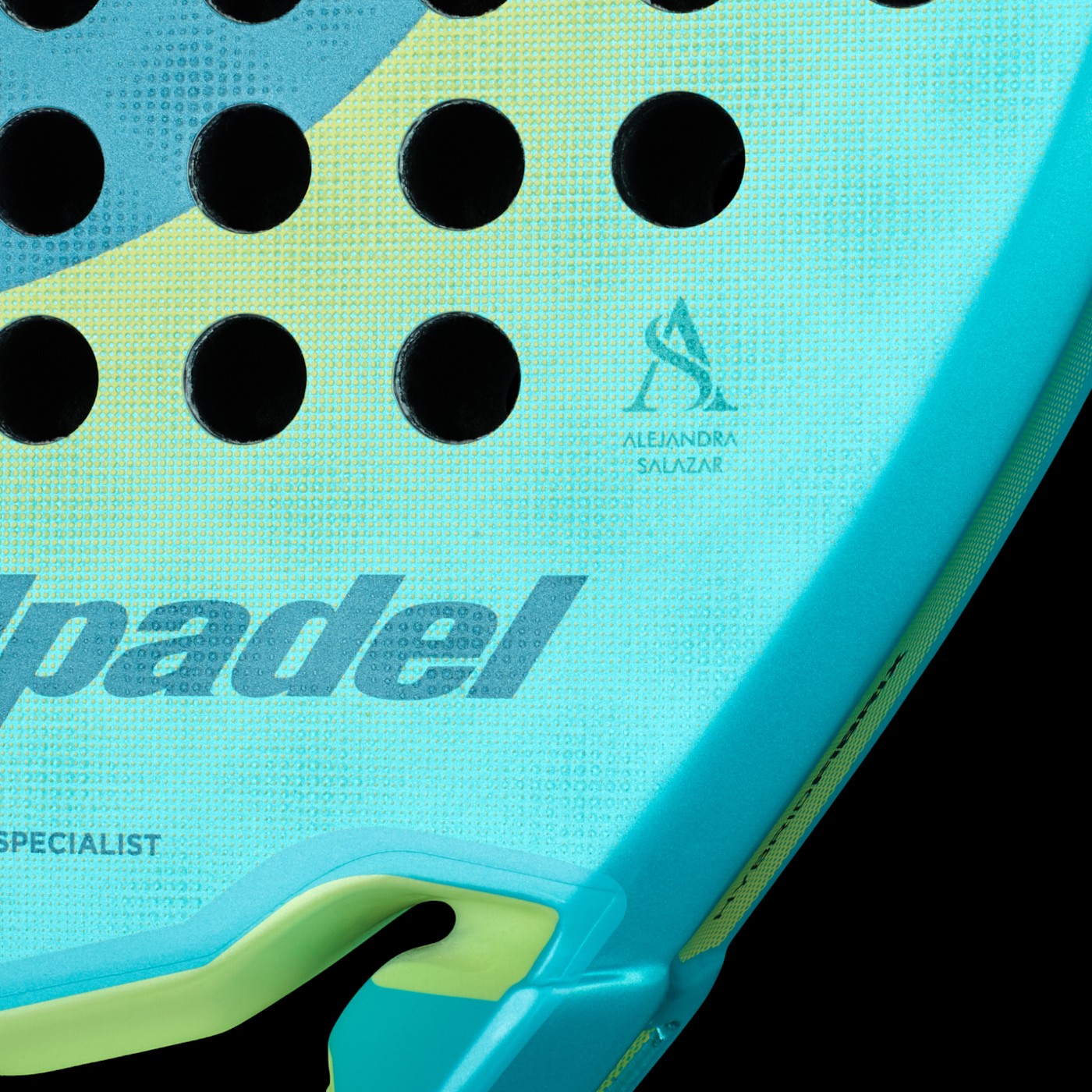Close-up of Bullpadel Flow Woman 2025 Fibrix hybrid fibre and 3D surface texture"