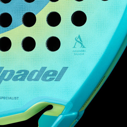 Close-up of Bullpadel Flow Woman 2025 Fibrix hybrid fibre and 3D surface texture"