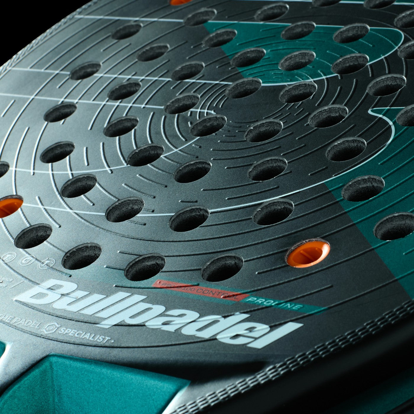 Bullpadel Hack 04 hybridhead shape padel racket