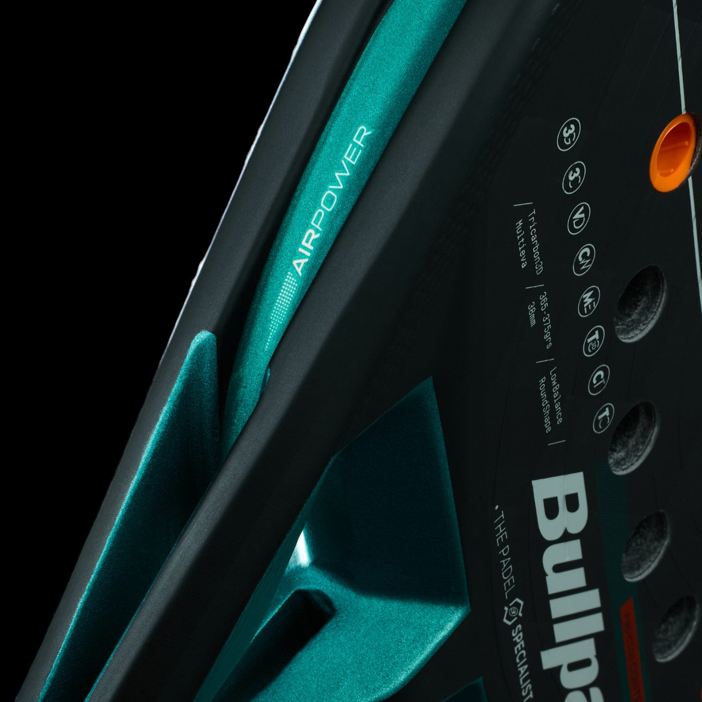 Bullpadel Hack 04 TriCarbon 3D face close-up