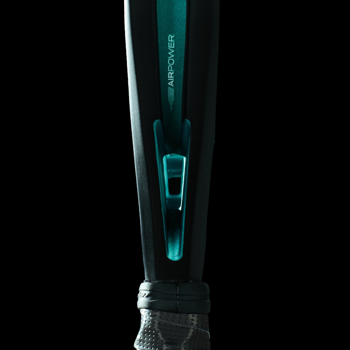 Bullpadel Hack 04 TriCarbon 3D face close-up