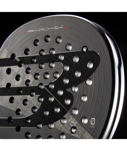 Close-up of Bullpadel Hack 04 Hybrid 18K aluminised carbon face