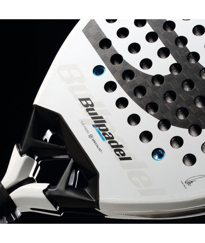 Bullpadel Vertex 05 2026 padel racket close view