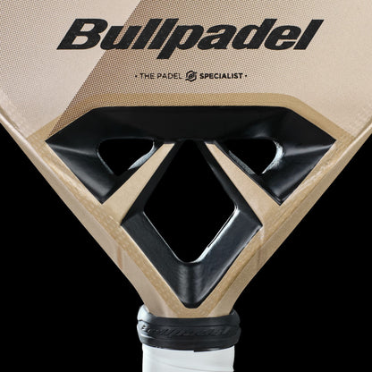 Bullpadel Vertex 04 W padel racket close front lower